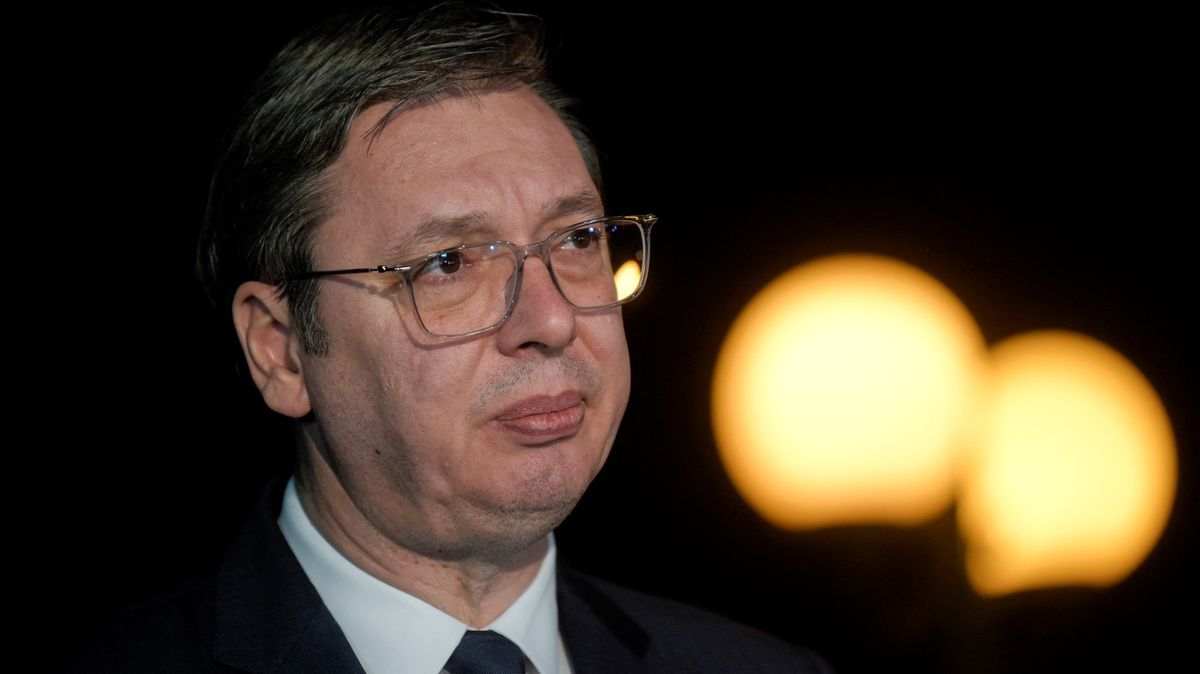 Srbské zbraně mohlo na Ukrajinu dodat Česko, říká prezident Vučić